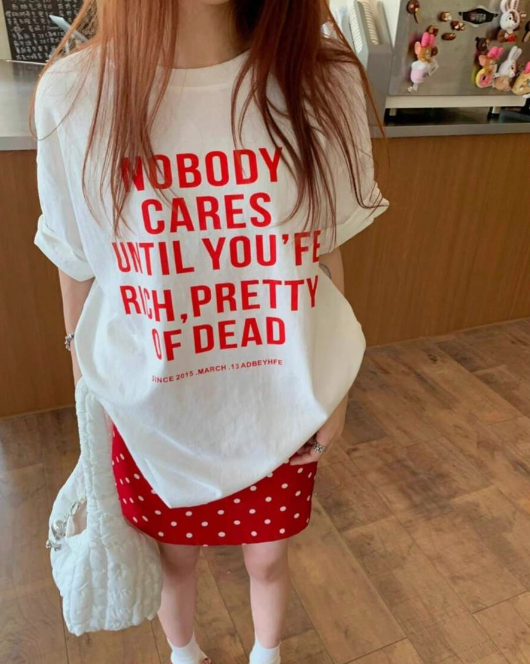 200g純綿Tシャツ2025年夏レディース新作半袖純綿ホリデー柄半袖丸首カップル着用小シャツトップス